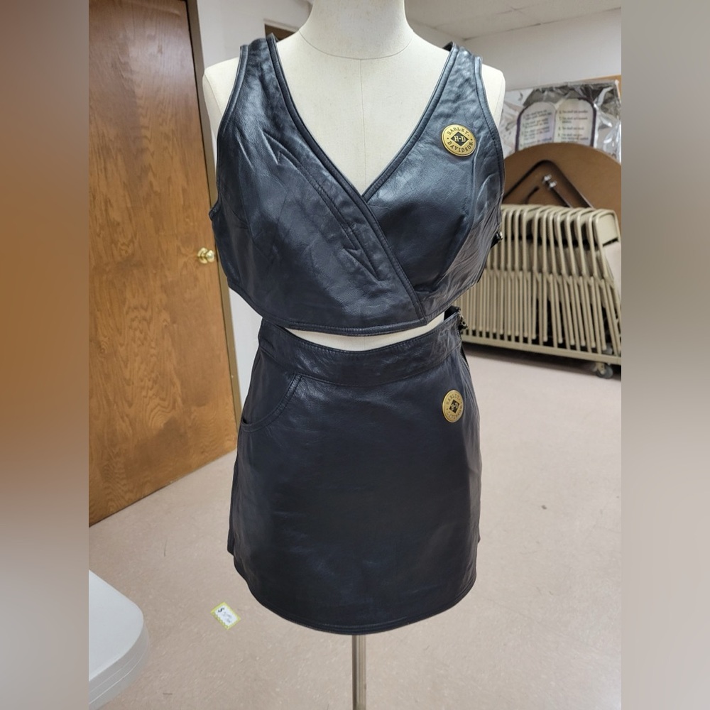 Harley Davidson bralet and skort set 
Black leather
SHORTS ARE 12” 
Skirt is 15”